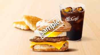 マックグリドルソーセージエッグ+ハッシュポテト+ドリンクM 400円(スマニュー)