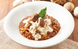マッシュルーム香るデュクセルとラグーソースのスパゲッティ